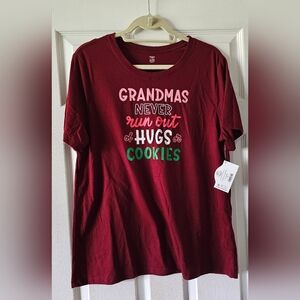 "Grandmas never run out of hugs & cookies" Maroon T-Shirt
